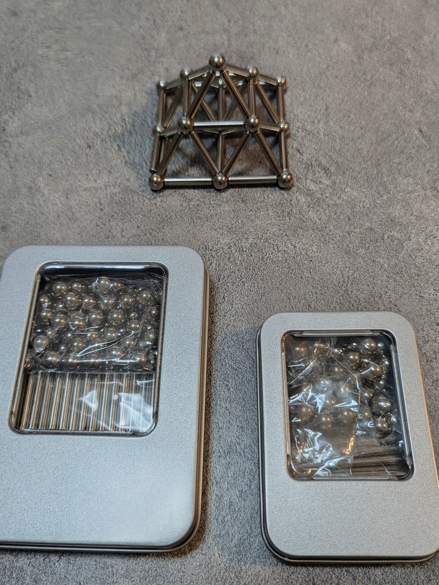 Lojë Ndërtimi Magnetike – 36 Shkopinj & 27 Topa