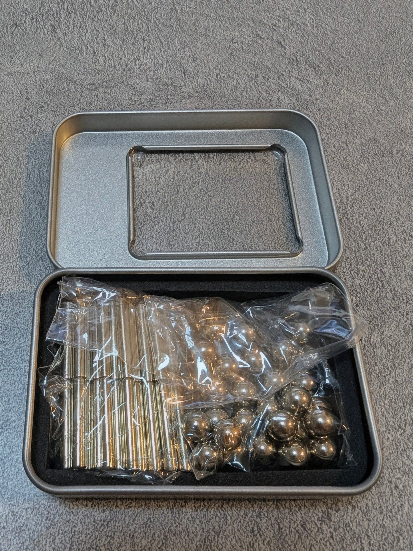 Lojë Ndërtimi Magnetike – 36 Shkopinj & 27 Topa